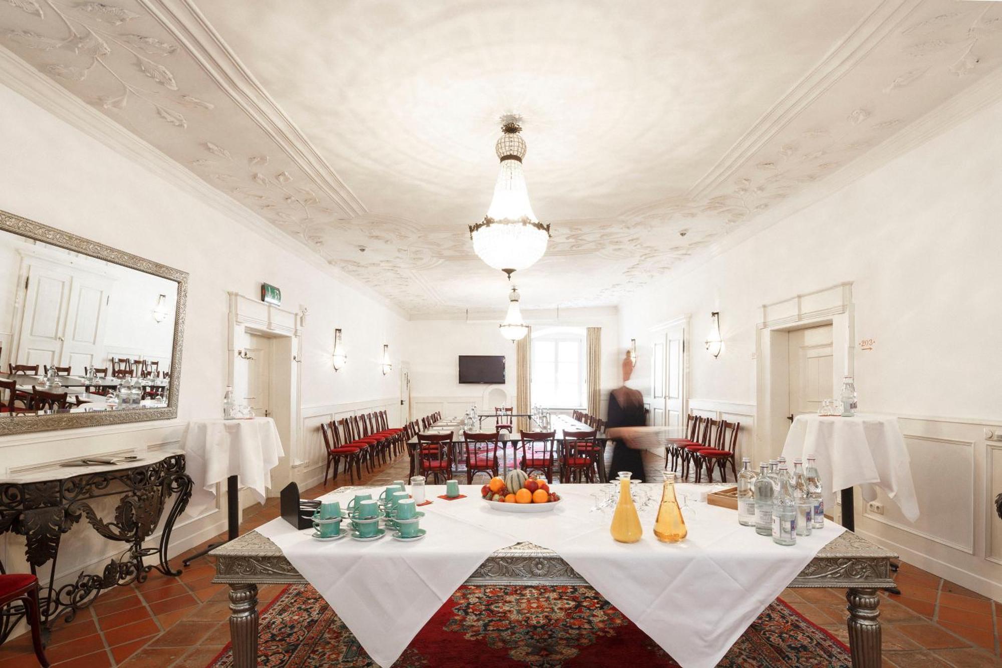Orphee - Grosses Haus Hotel 3*