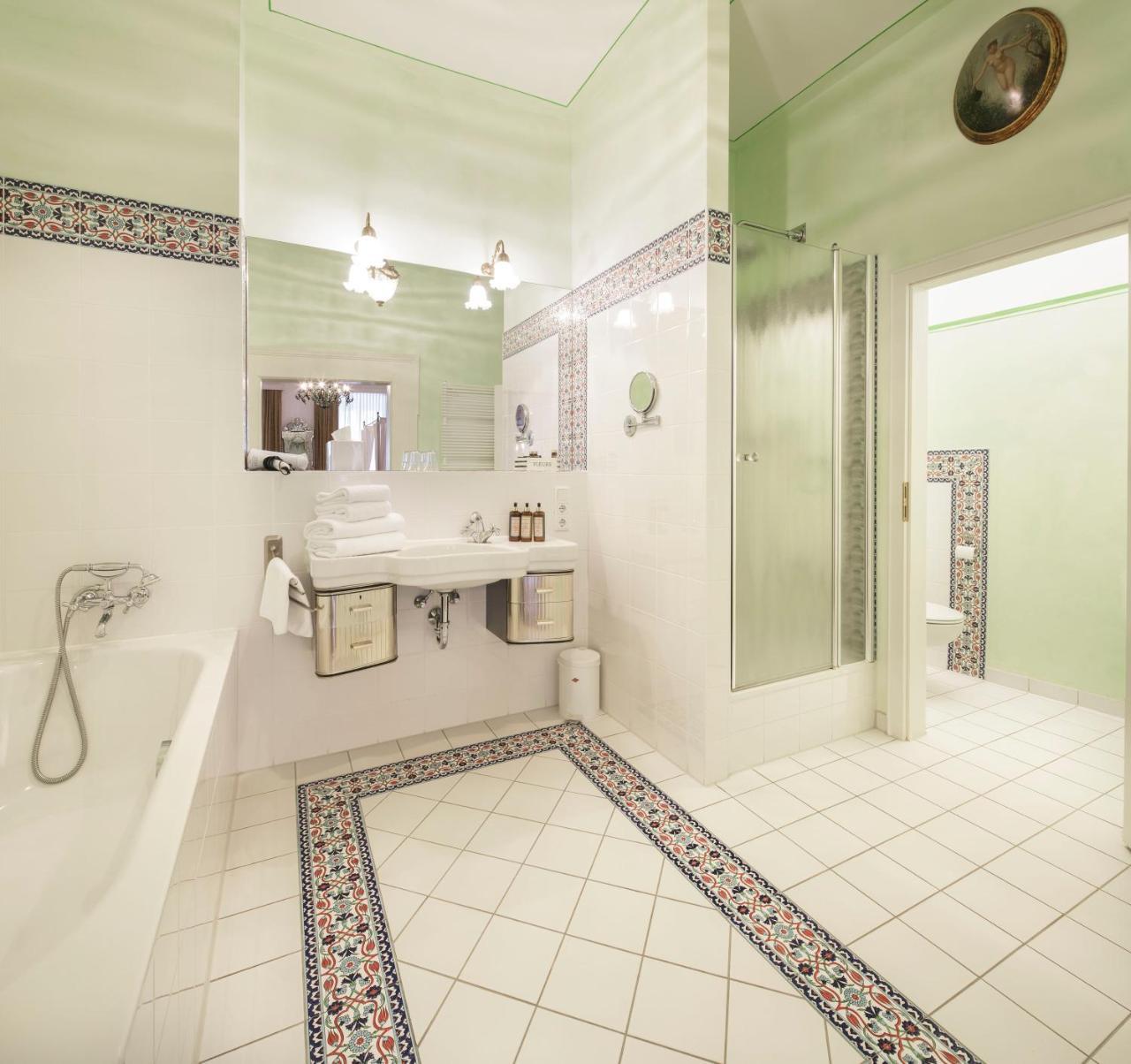 Orphee - Grosses Haus Hotel 3*